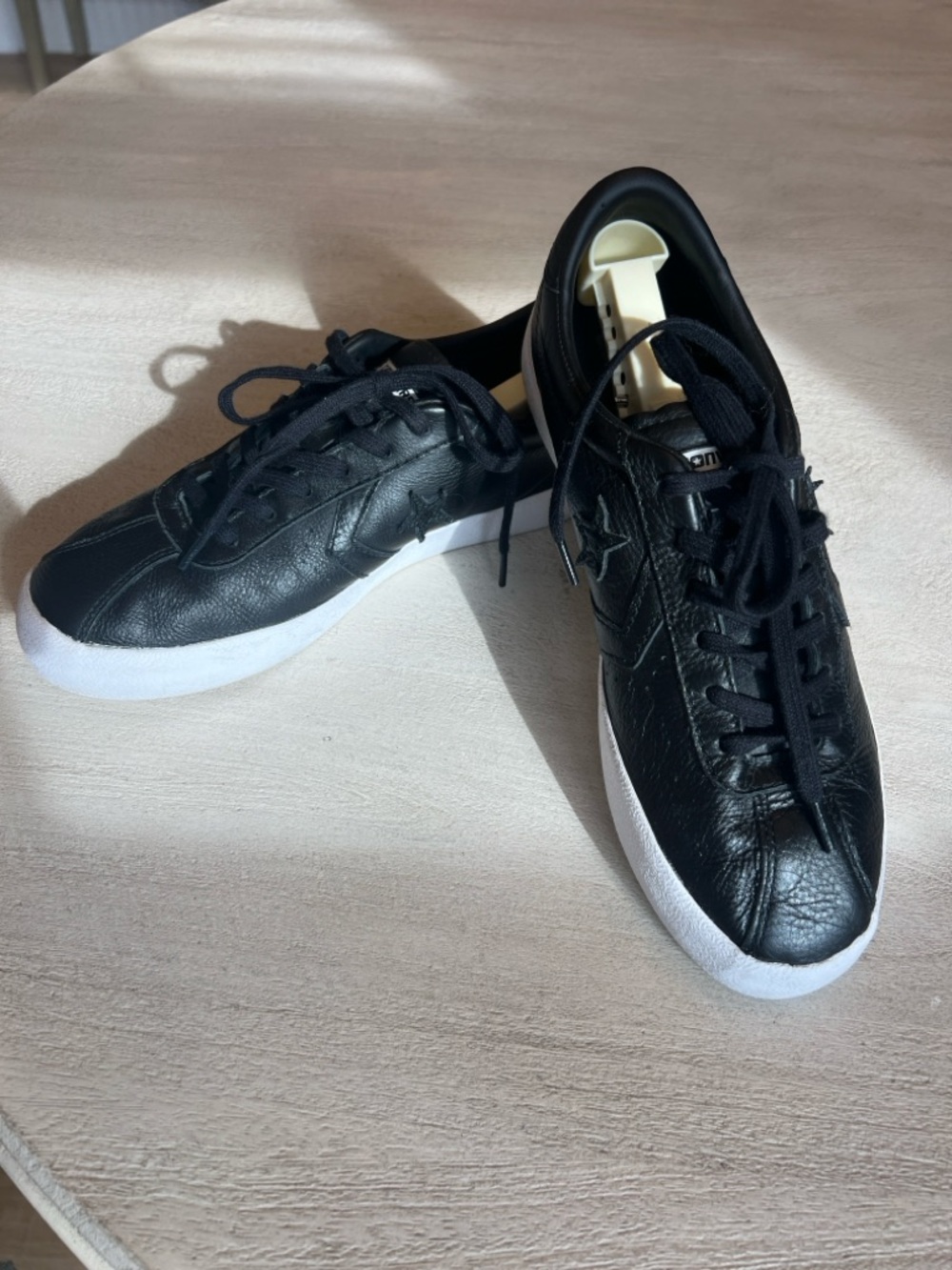 Converse Chuck Taylor All Star Low Leather Black Sneakers Unisex Women’s 7.5